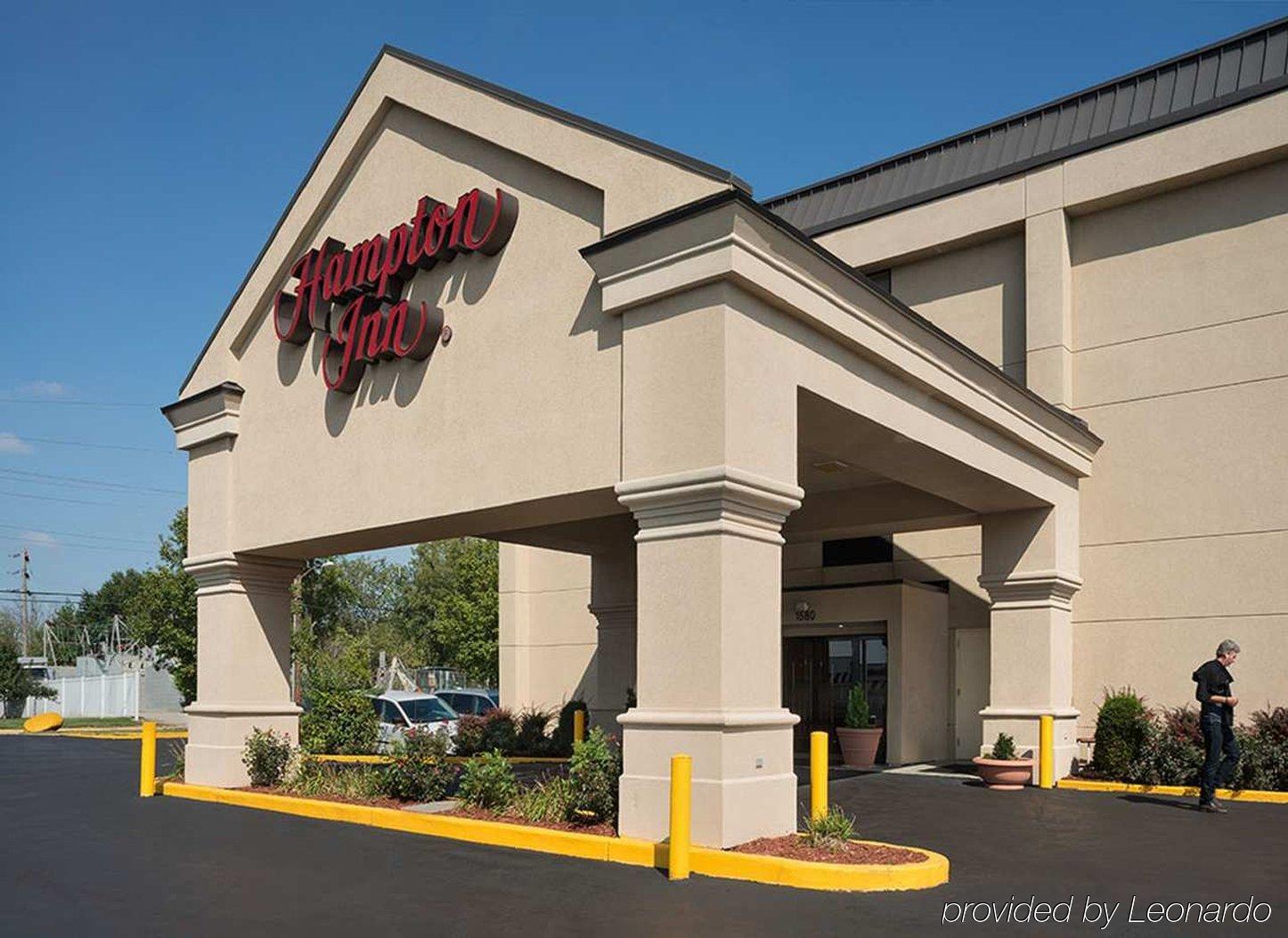 圣路易斯66号公路温德姆拉昆塔套房酒店 Windsor Springs 外观 照片